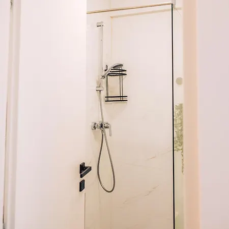 North Harmony Hideaway Bucharest